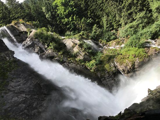 la Cascata Lares